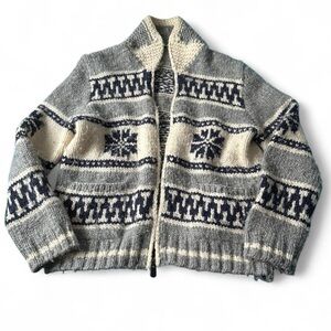 Cowichan Gray and Cream Hand Knit Wool Zip Sweater